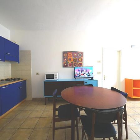 Residenza Holiday Лидо-дельи-Эстенси Экстерьер фото